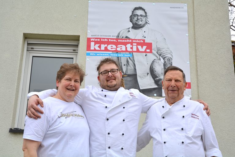 Der Familienbetrieb der Bäckerei Möhring besteht aus drei Meistergenerationen (v.l.): Bäckermeisterin Kerstin Ostendorf, Bäckermeister Marcus Ostendorf und Konditormeister Erich Möhring.